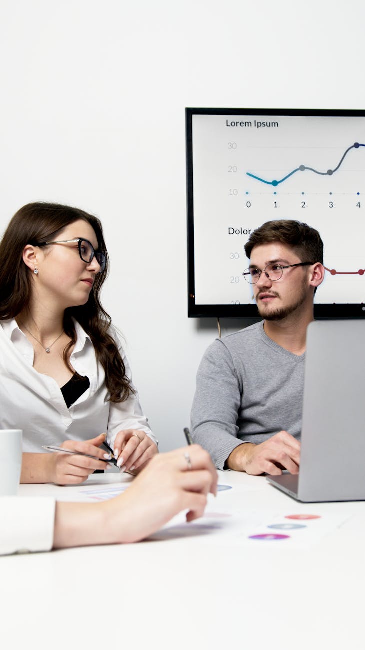 Entendendo o Mercado de Trabalho e Sua Relação com Finanças Pessoais